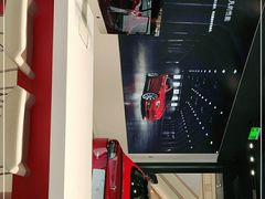 -TESLA 特斯拉(上海太古汇体验店)