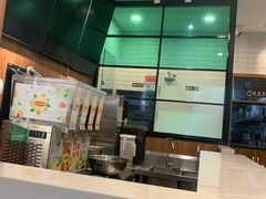 -小杨生煎(金山百联购物中心3楼店)