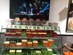 -极有家小鱼小鸡石锅煲(佳兆业店)