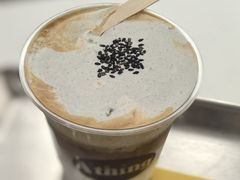 黑芝麻奶油咖啡-A thing COFFEE(下梅林店)