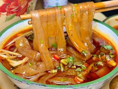 -拈签一笑黄牛肉辣卤串串