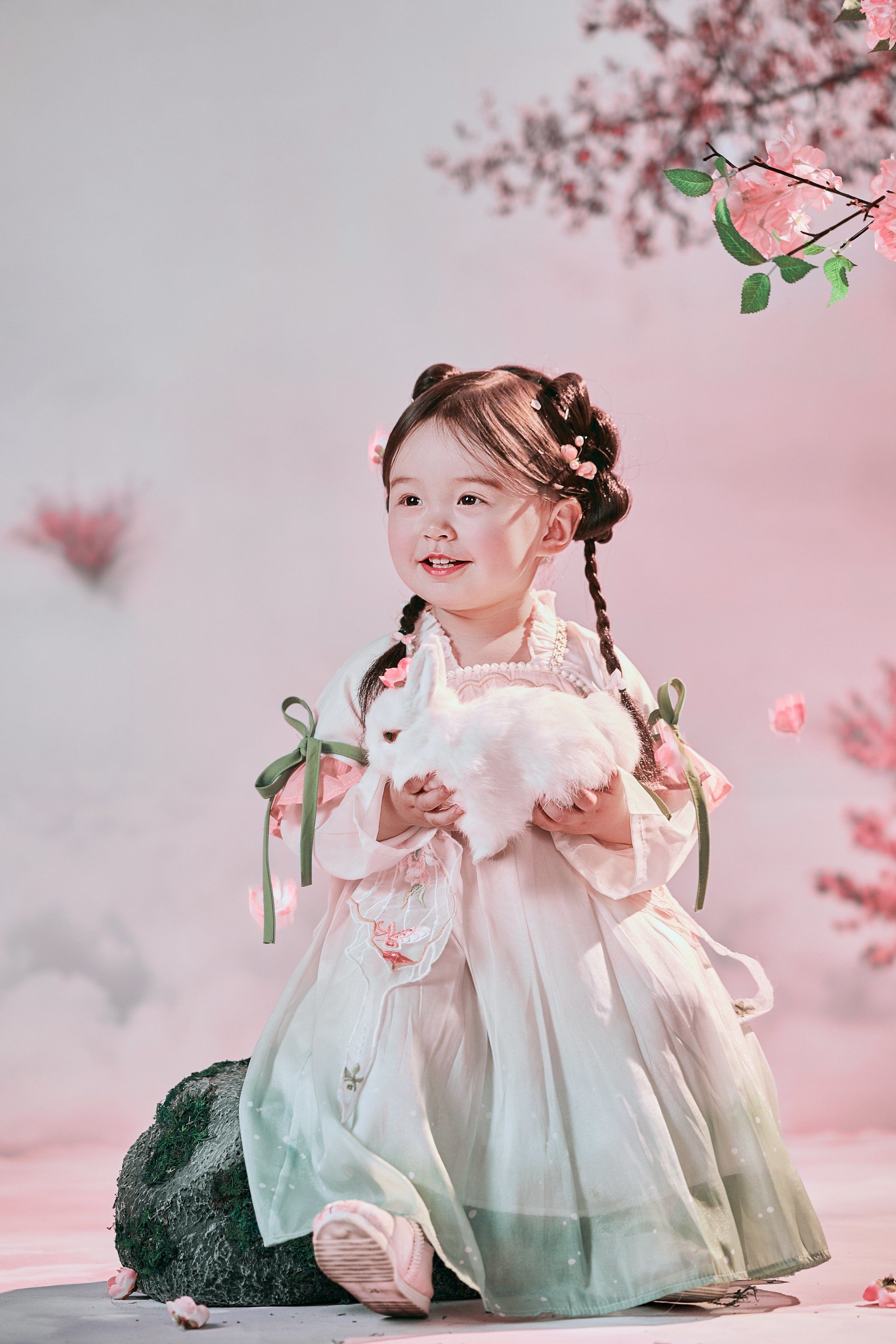 粉色桃花里的小公主👸古风儿童摄影太绝了!