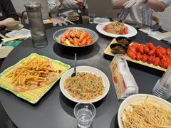-肥肥虾庄·金牌油焖大虾(汉街SKP店)