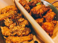 炸鸡翅一半一半-富乐满韩国正宗炸鸡韩国料理(虹泉路店)