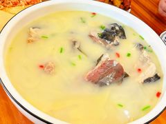 -美顺香食府鱼头老店(雪野湖店)