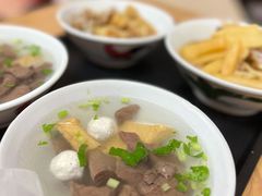 -松树干拌面店