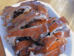 -黄记四更烤乳猪店