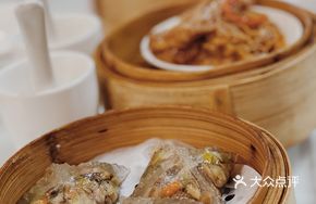 Fresh Mushroom and Pickled Vegetable Dumplings