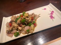 牛蛙-罗氏十三活虾餐厅(光谷K11购物艺术中心店)
