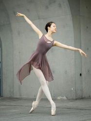 -深舞形体民族舞蹈工作室