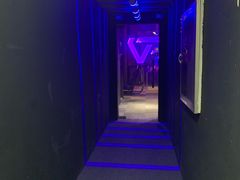 -VR间客漫虚拟现实体验馆(汉街店)