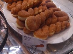 螺旋多拿-巴黎贝甜(大宁国际商业广场店)