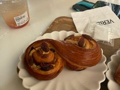 -VERIE BAKEHOUSE
