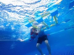 -蓝旗亲子游泳(范湖万达广场店)