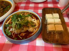 石河子凉皮-西域阿里马新疆菜·清真(桂花路店)