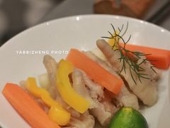 老坛子泡凤爪-姚姚酸菜鱼·金戈戈香港豉油鸡(喜荟城联名店)