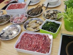 -杨老板·海鲜集市火锅·鲜切牛肉(中防万宝店)