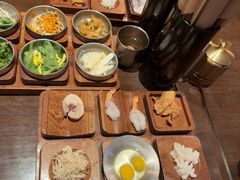 -银米·云南传统过桥米线(双廊黑金冠店)