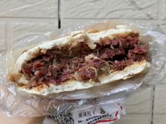 鹅肠卤汁肉夹馍-清真拉妈卤味(回民街店)