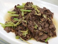 姜丝芹菜炒牛肉-东海酒家(长平东路店)