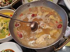 -川流不息·地道川菜·小龙虾(松东路店)