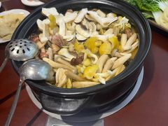 -菌之家·专业纯野生菌火锅·特色炒菌