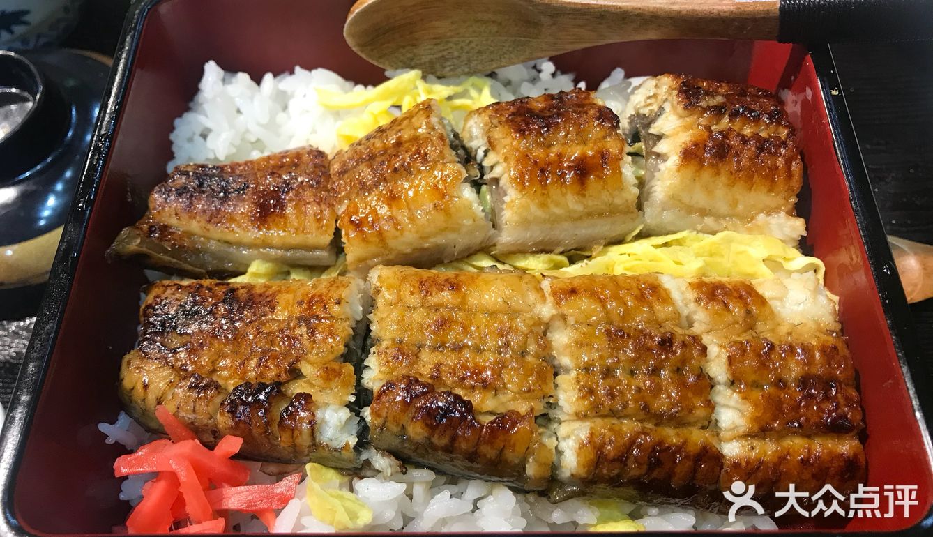 小菜不如刚开业的时候了，茶碗蒸还是可圈可点的