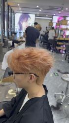 -藤野造型烫染·漂发