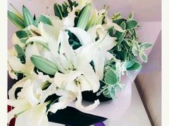 -花间阁鲜花气球连锁(两路口上清寺急市救中心店)