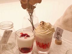 草莓覆盆子优格-娜娜家·Nana's restaurant(国金汇店)