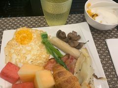 -上海虹桥西郊假日酒店