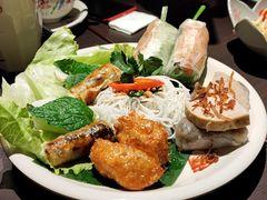 -大头虾越式风味餐厅(光明广场店)