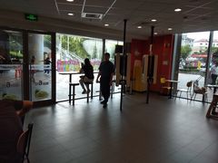 大堂-麦当劳(百联西郊购物中心店)