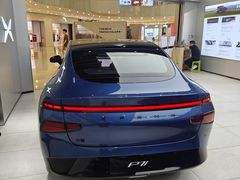 -小鹏汽车(上海静安大融城店)