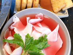-茅草房·河畔园林火锅