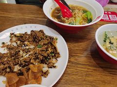 -牛吃草牛杂面(天一店)
