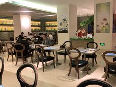 大堂-海口绿发希尔顿酒店-田园汇自助餐·三文鱼·海鲜