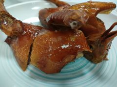 玻璃皮润烧乳鸽皇-富力丽思卡尔顿酒店·丽轩中餐厅