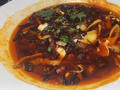 -川流不息·地道川菜·小龙虾(松东路店)