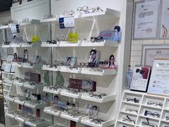 -诺柯视眼镜-蔡司依视路官方工厂店(淞南一店)