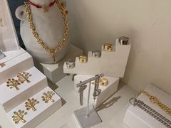 -LADY FAFA(巨鹿路陕西南路路口店)