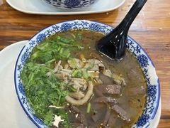 -叶新小吃店(来凤小区总店)