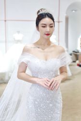 -派丽莫Pellimo原创设计婚纱品牌