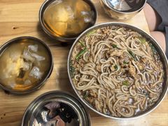-正宗杨记普洱酸醋米线(总店)