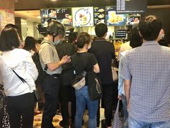 等位区-麦当劳(健德桥得来速店)