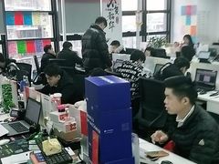 -天鹅到家·保姆月嫂育儿嫂(龙华店)