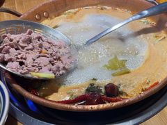 -洱火云南酸菜牛肉火锅(石景山当代商城店)