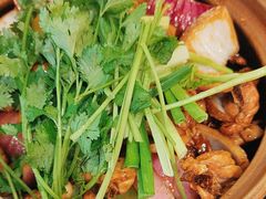 -胡须佬鸡煲四季火锅店(石厦西村直营店)