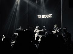 -TZ House音乐现场(来福士中心店)