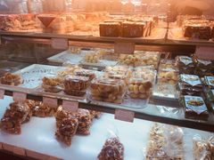 -新月蛋糕西点专卖店(大麦街店)